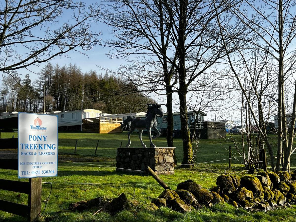 Jungle House No.26 At Three Lochs Holiday Park Newton Stewart Eksteriør bilde